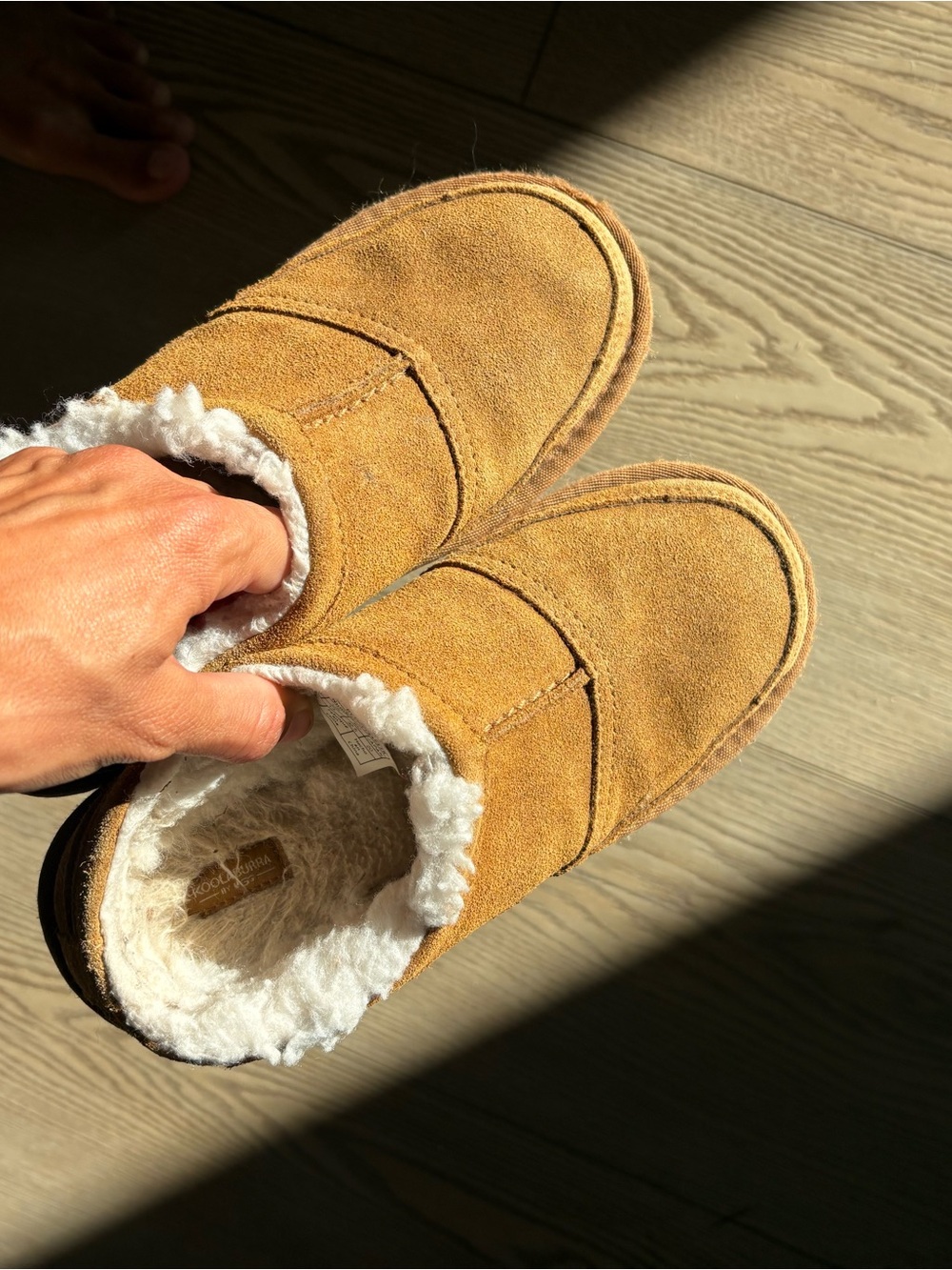 Koolaburra Comfy Kids Chestnut Brown Suede Faux-Shearling Slip-On Slipper